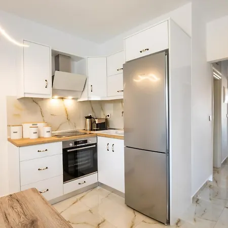 Punta Mare Homes Apartament *
